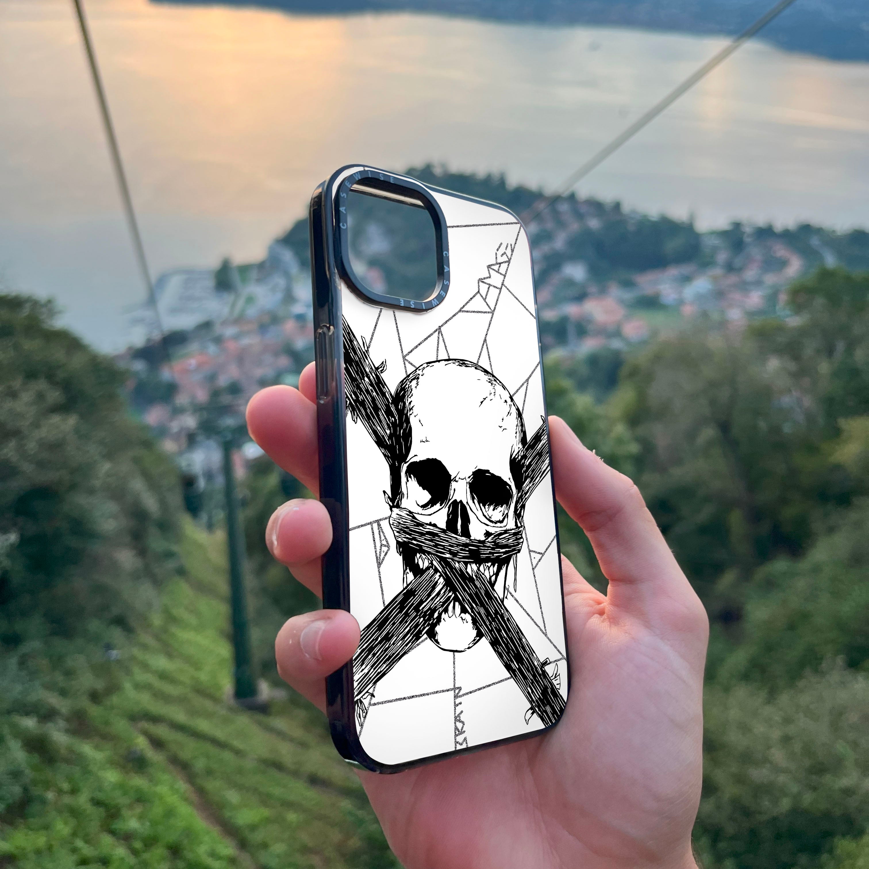 Skull X - Case