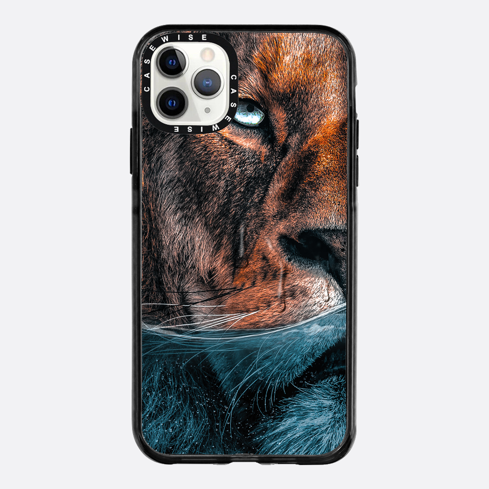 Lion Underwater - Case