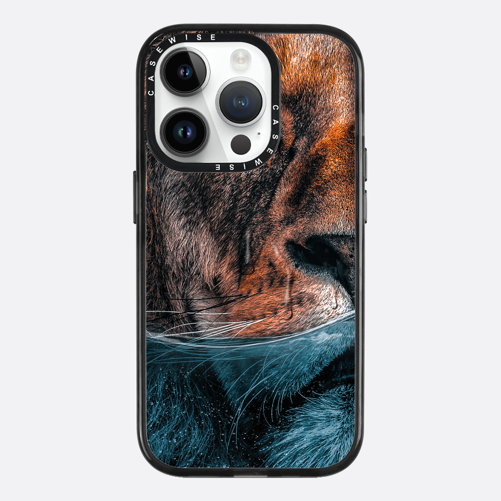 Lion Underwater - Case