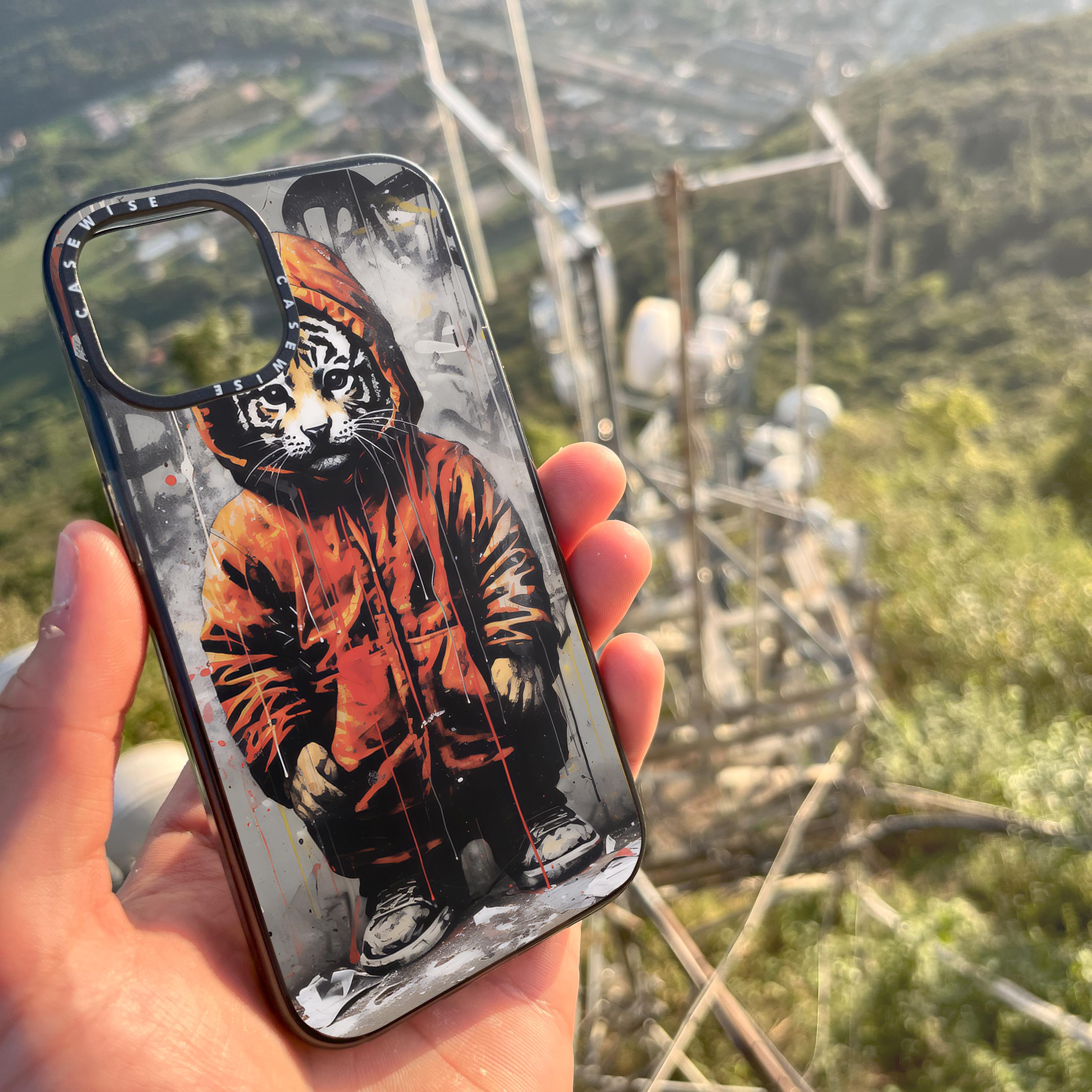 Tiger Lil - Case