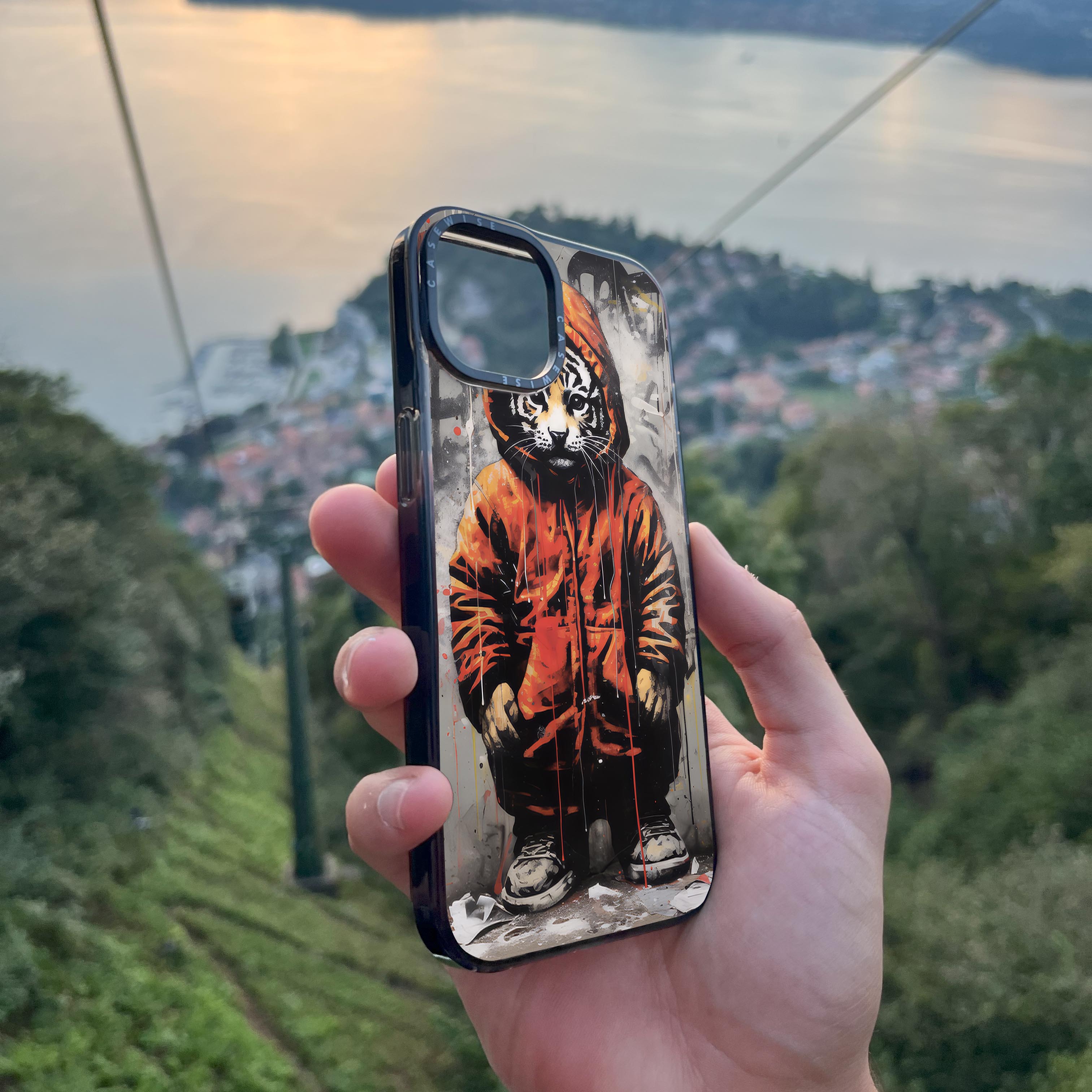 Tiger Lil - Case