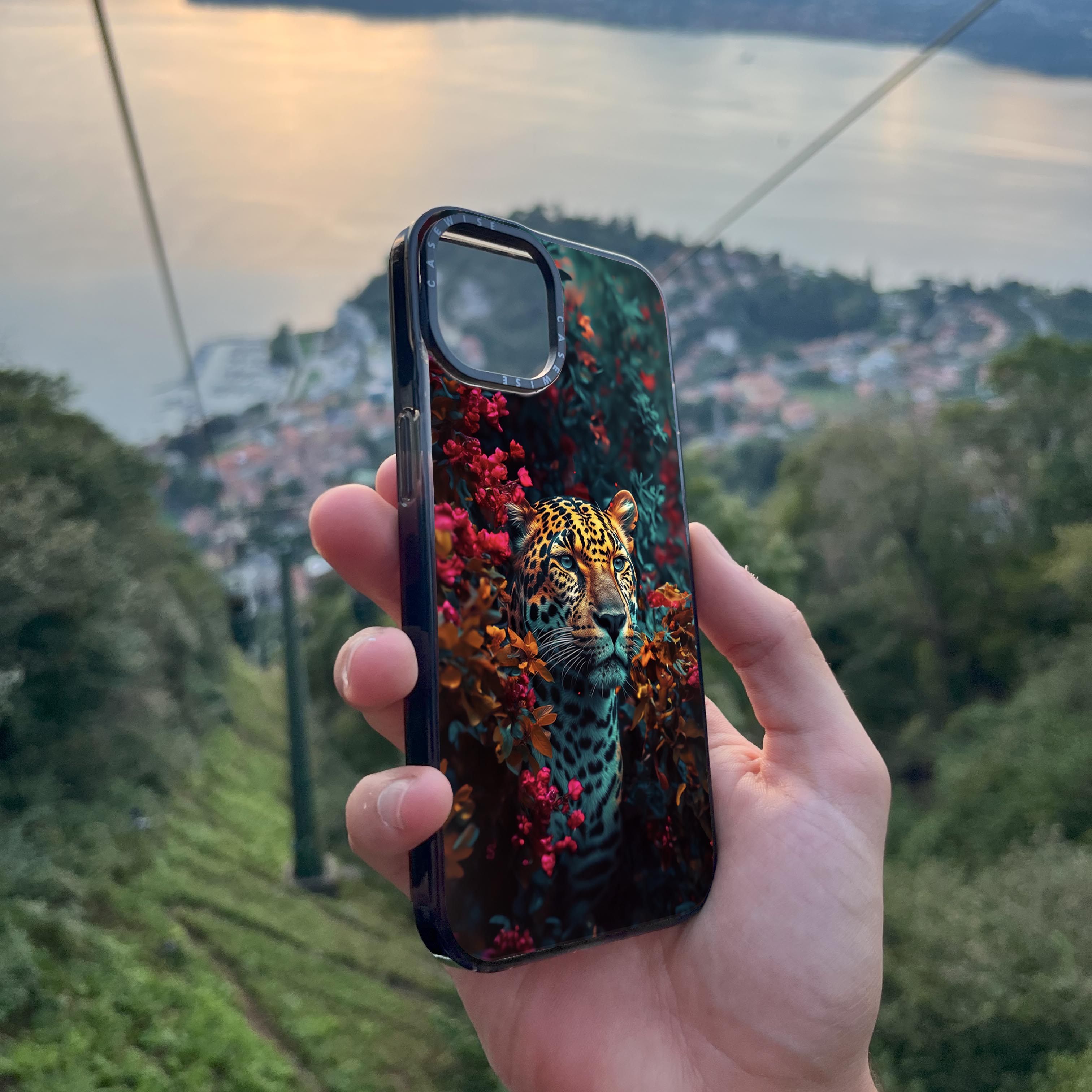 Jaguar in Roses - Case
