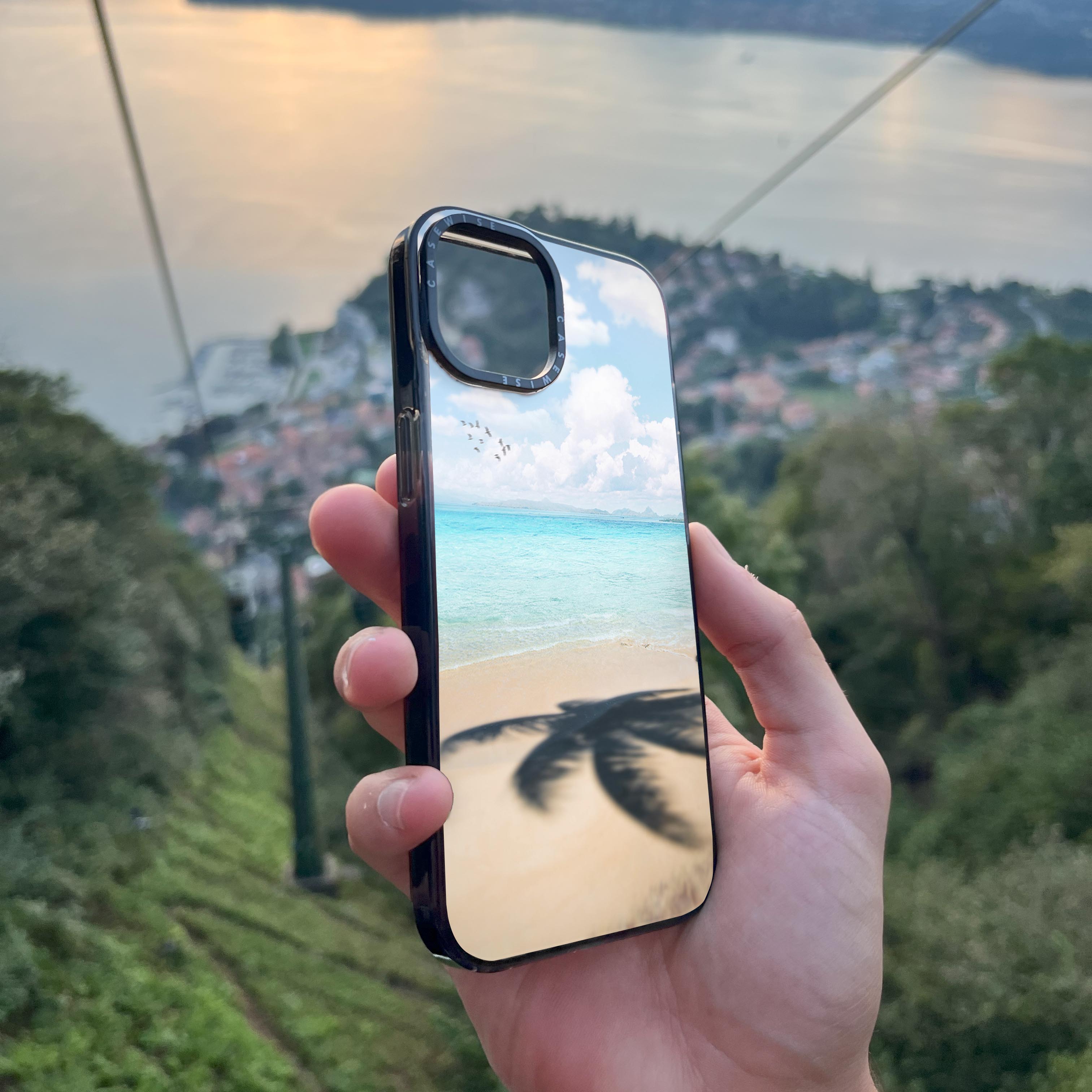 The clear blue ocean - Case