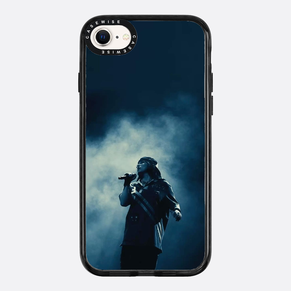 Billie on stage - Case